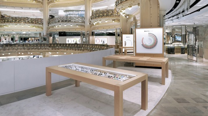 Apple: Apple Watch a Lafayette Chiuso