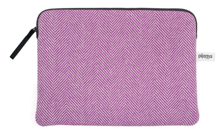 Pijama: Macro Pink MacBook Pro 15″ Retina Zip Case