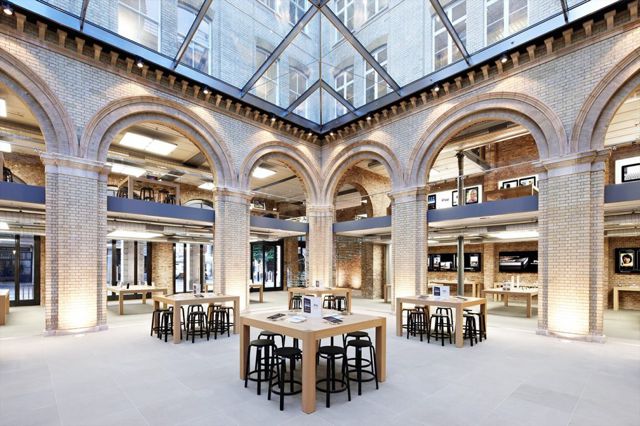 Riapertura Apple Store di Covent Garden a Londra