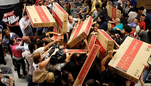 Black Friday e Cyber Monday: Pagomeno svela i Prodotti più Cercati e Acquistati