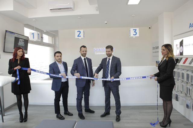 Apre ad Avellino il Samsung Customer Service