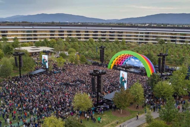 Apple Park: Un Concerto in Regalo di Lady Gaga