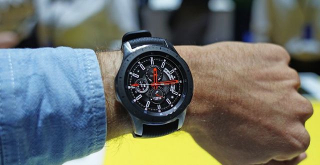 Samsung aggiorna il Software di Galaxy Watch, Gear Sport e Gear S3