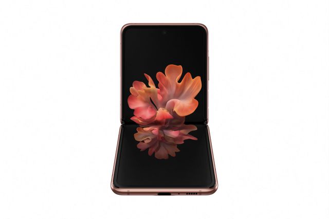 Galaxy Z Flip 5G: Elegante Smartphone con Display Flessibile Abilitato per il 5G