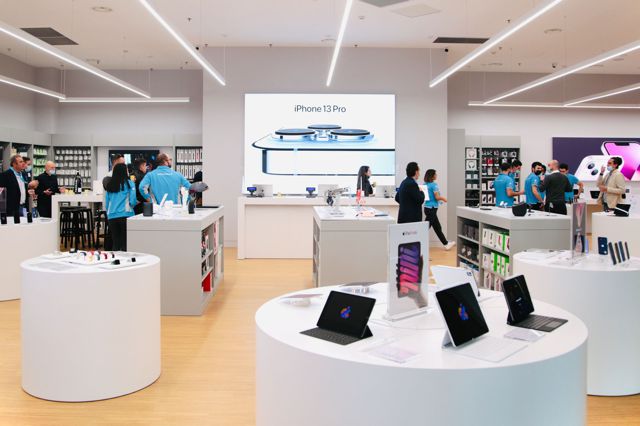 A IL CENTRO Apre un Grande R-Store, gli Esperti Apple!