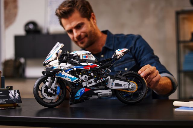 Nuovo Set LEGO® TECHNIC™ BMW M 1000 RR