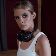 Bowers & Wilkins Presenta le Nuove Cuffie PX7 s2