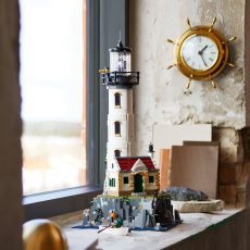 LEGO Presenta il Nuovo Set Faro Motorizzato LEGO Ideas